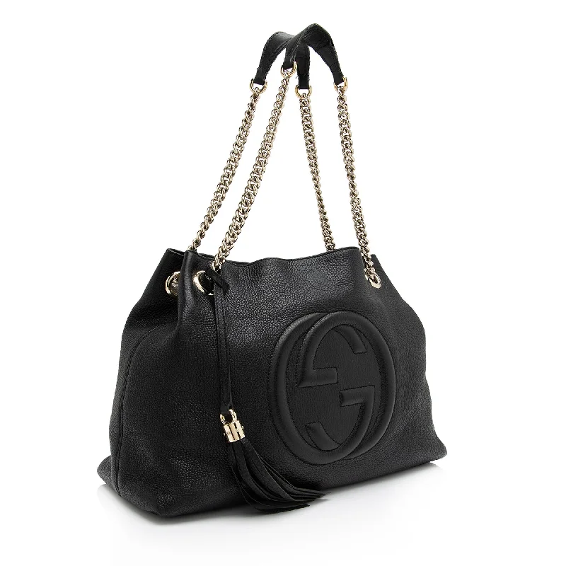 Ladies Gucci shoulder bags with a magnetic - closure flapGucci Leather Soho Medium Shoulder Bag (SHF-z5xvTo)