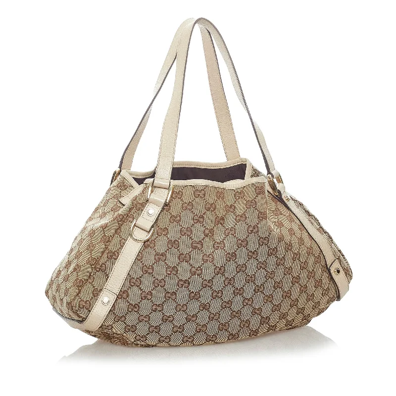 Women Gucci bags with a snap - button closure and a decorative charmGucci GG Canvas Abbey Shoulder Bag (32860)