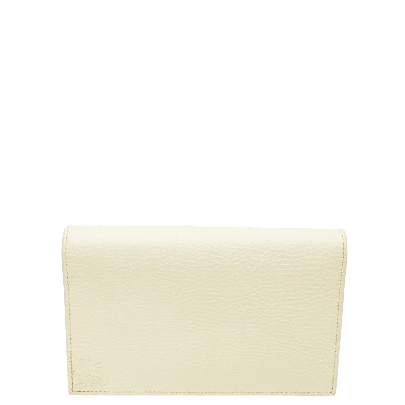 Women Gucci bags with a magnetic snap closure for easy accessGucci Ivory Interlocking G Chain Wallet