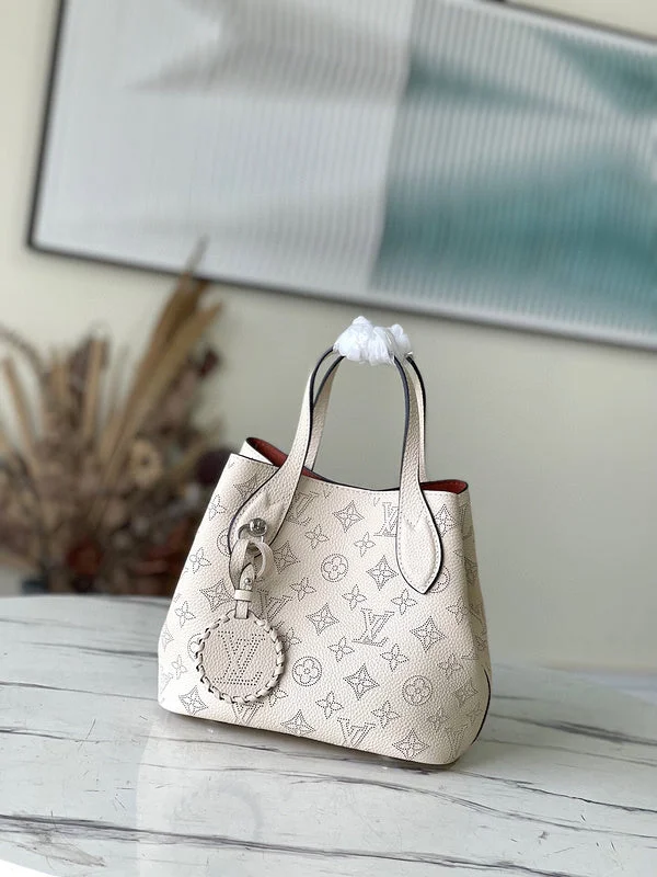 Louis Vuitton bags with a zippered interior pocket for better organizationBC - LOUIS VUITTON BAGS - 4347