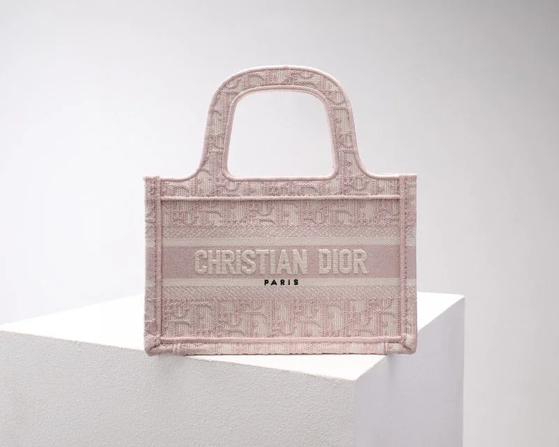 Christian Dior Saddle bags with a distressed leather finishBC - Dior Bags - 231