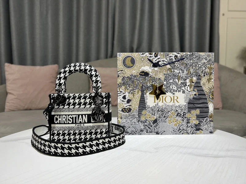 High - fashion Christian Dior bags with a geometric patternBC - Dior Bags - 2314