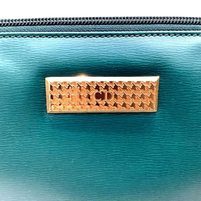 Christian Dior Saddle bags with a studded trim for a bold lookCHRISTIAN DIOR [ChristianDior] green shoulder bag