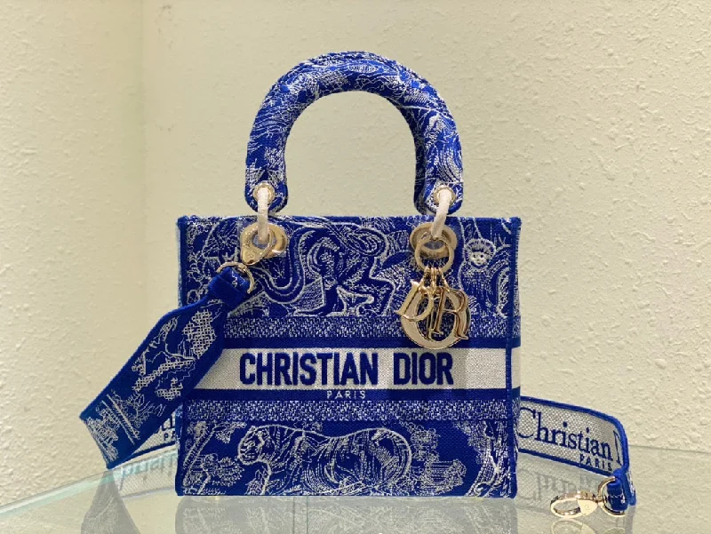 Christian Dior bags with a detachable coin purse insideChristian Dior MeChristian Diorum Lady D-Lite Bag Blue