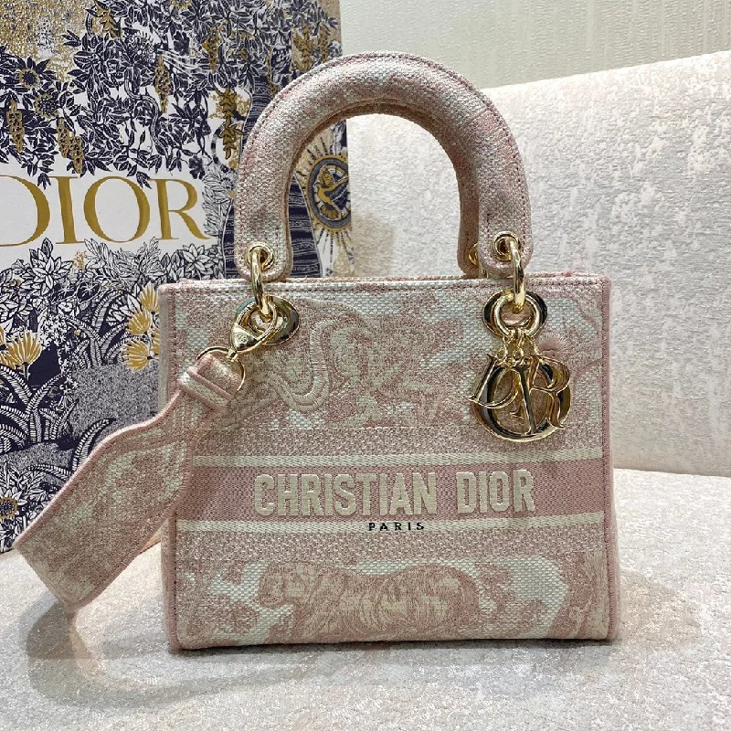 Contemporary Christian Dior handbags with a unique shapeChristian Dior MeChristian Diorum Lady D-Lite Bag