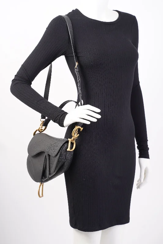 Christian Dior tote bags with a double - handle and shoulder - strap optionChristian Dior Saddle Bag Black Leather