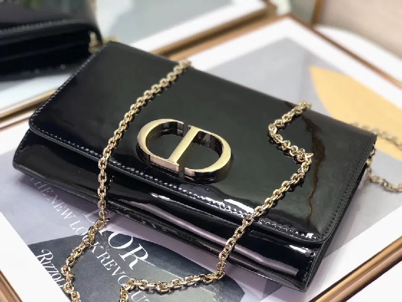 Fashion - forward Christian Dior tote bags for the modern womanDior 30 Montaigne Wallet On Chain In Black Patent Calfskin