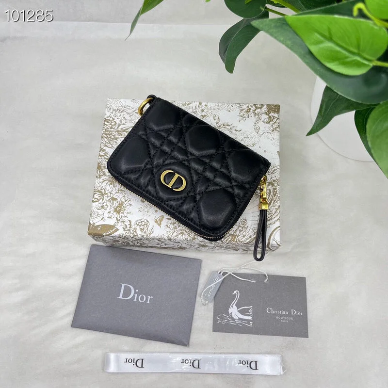 Christian Dior Saddle bags with a distressed leather finishWF - Dior Bags - 1092