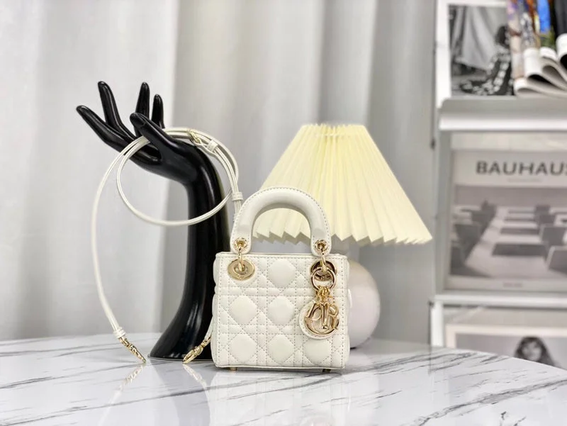 Christian Dior handbags with a detachable mirror for on - the - go touch - upsWF - Dior Bags - 1144