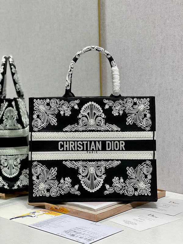 Christian Dior bags with a detachable coin purse insideBC - Dior Bags - 2416