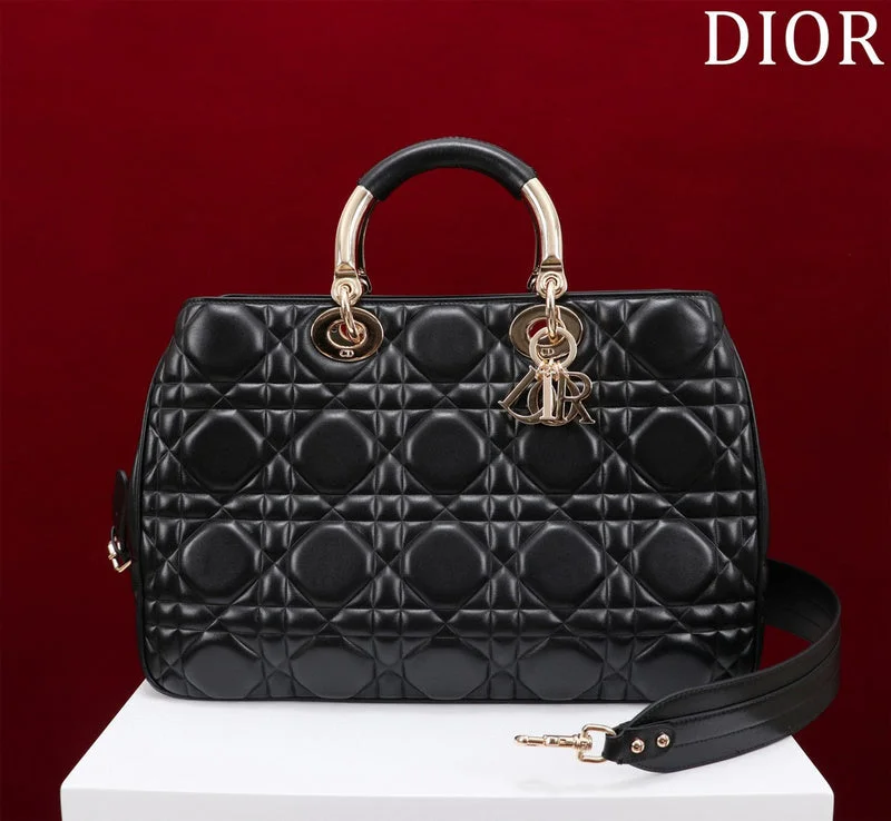 Christian Dior Saddle bags with a patent leather finish for a shiny lookmakbags - Dior Bags - 1028