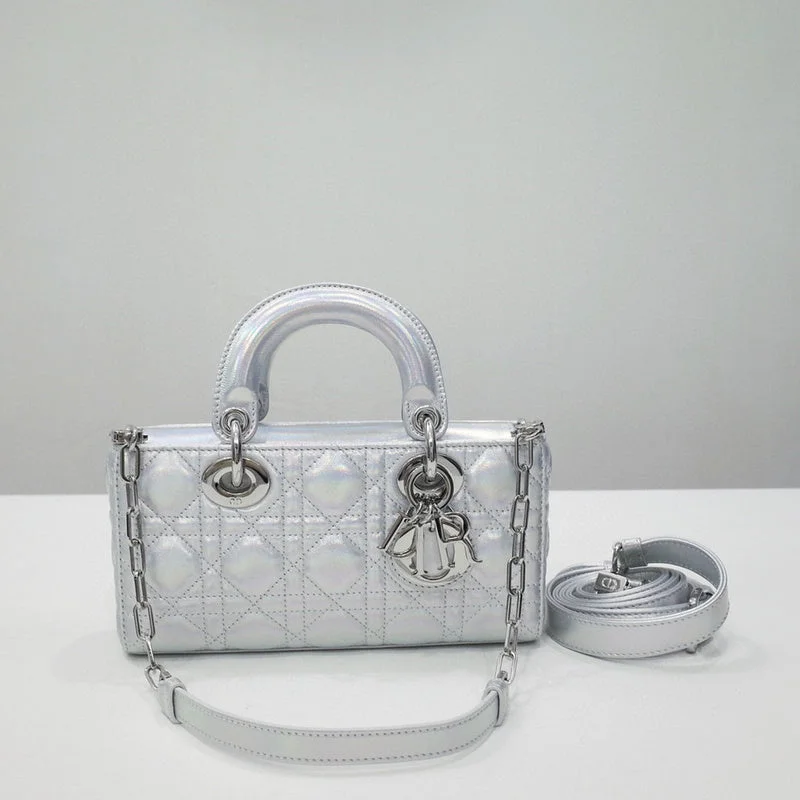 Christian Dior Saddle bags with a patent leather finish for a shiny lookmakbags - Dior Bags - 1051